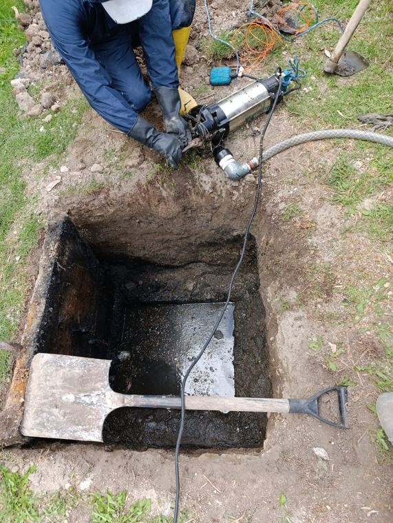 Reparación de fuga de agua en tubería
